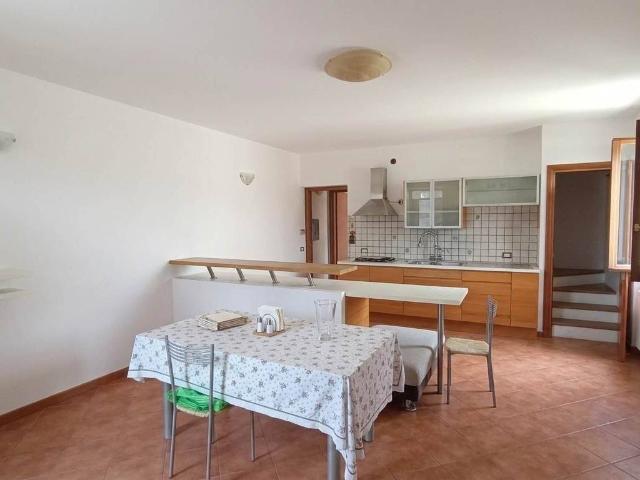 Casa indipendente in vendita a Gropparello PC