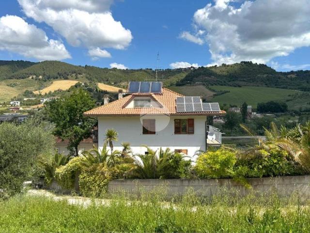 Casa indipendente in vendita a Grottammare AP