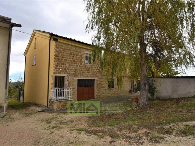 Casa indipendente in vendita a Gualdo MC