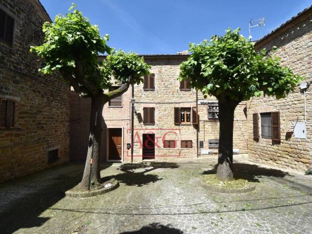 Casa indipendente in vendita a Gualdo MC