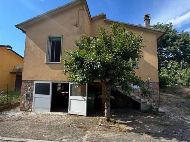 Casa indipendente in vendita a Gualdo Cattaneo PG