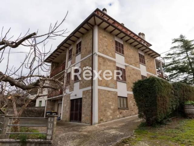 Casa indipendente in vendita a Gualdo Cattaneo via della Repubblica, Pozzo