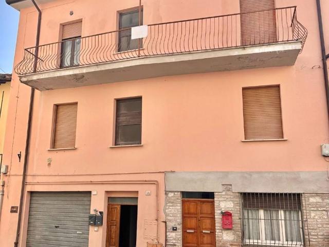 Casa indipendente in vendita a Gualdo Tadino PG