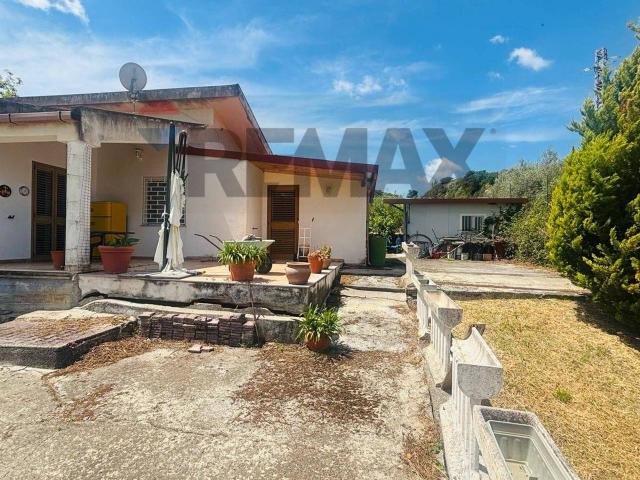 Casa indipendente in vendita a Gualtieri Sicamino'