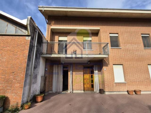 Casa indipendente in vendita a Guastalla RE