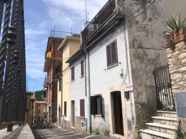 Casa indipendente in vendita a Guarcino FR
