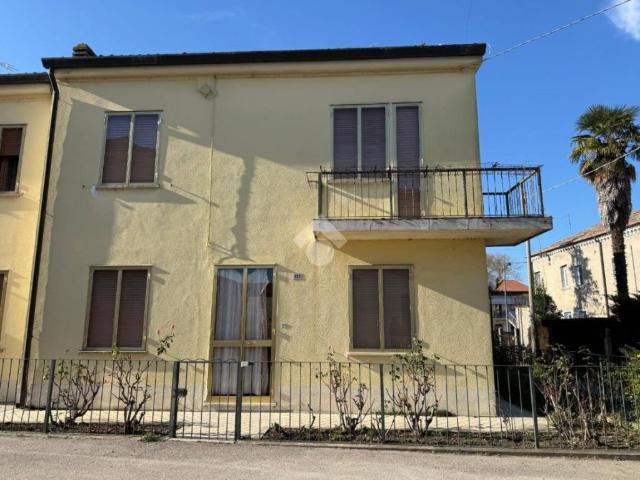 Casa indipendente in vendita a Guarda Veneta RO