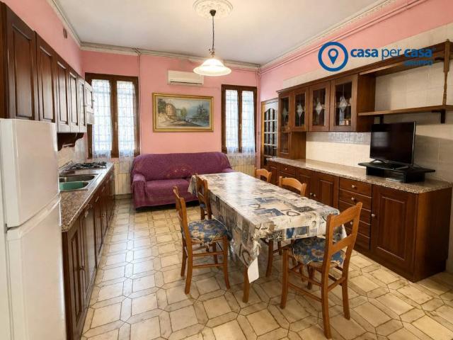 Casa indipendente in vendita a Guarda Veneta RO