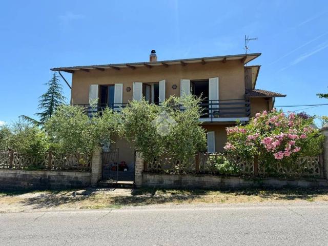 Casa indipendente in vendita a Gubbio, Belvedere