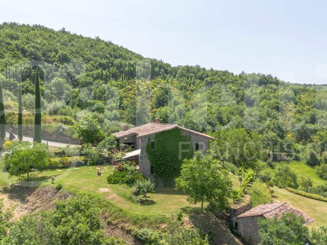 Casa indipendente in vendita a Gubbio