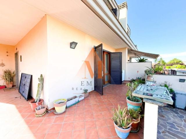 Casa indipendente in vendita a Guidonia Montecelio RM