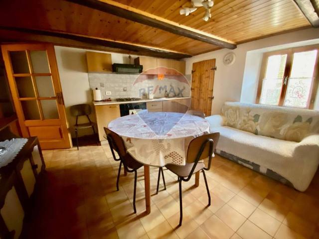 Casa indipendente in vendita a Gurro VB