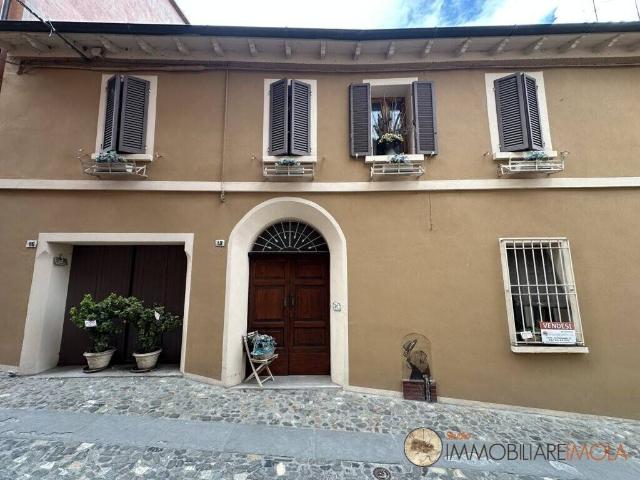 Casa indipendente in vendita a Dozza BO