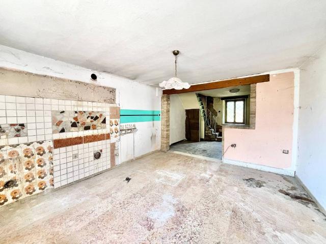 Casa indipendente in vendita a Dolcè VR
