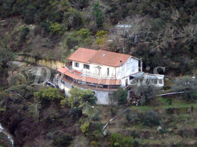 Casa indipendente in vendita a Dolceacqua via Provinciale, 11