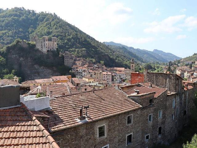 Casa indipendente in vendita a Dolceacqua IM