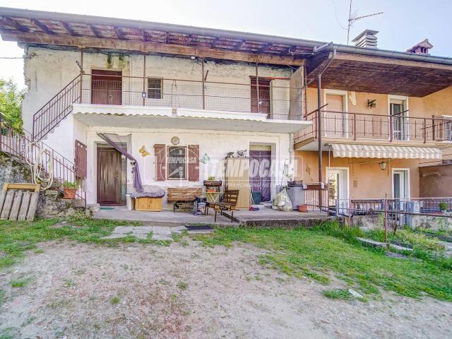 Casa indipendente in vendita a Dormelletto