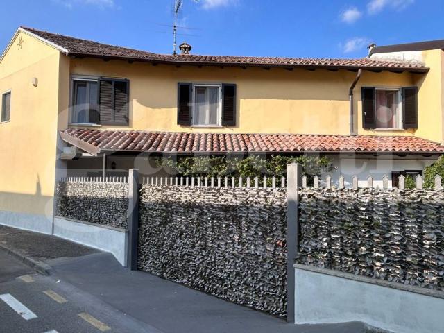 Casa indipendente in vendita a Dorno PV