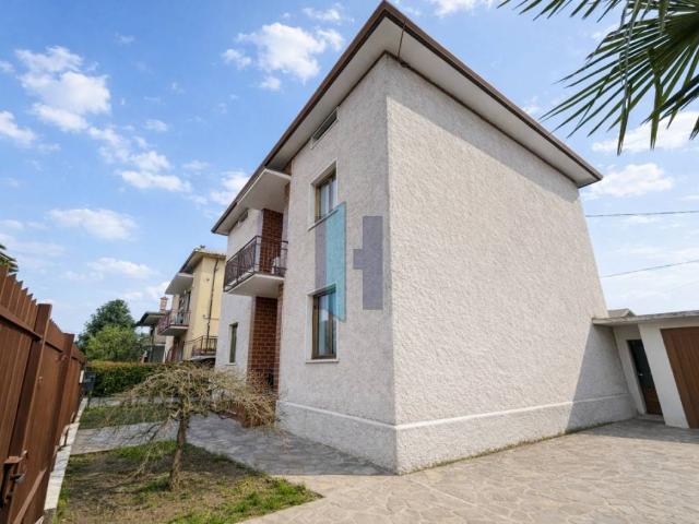 Casa indipendente in vendita a Dalmine BG