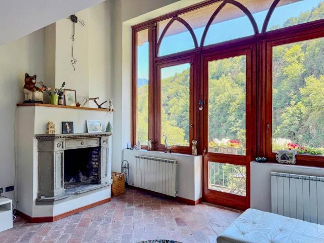 Casa indipendente in vendita a Darfo Boario Terme BS
