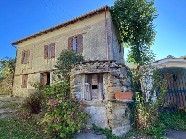 Casa indipendente in vendita a Dego SV