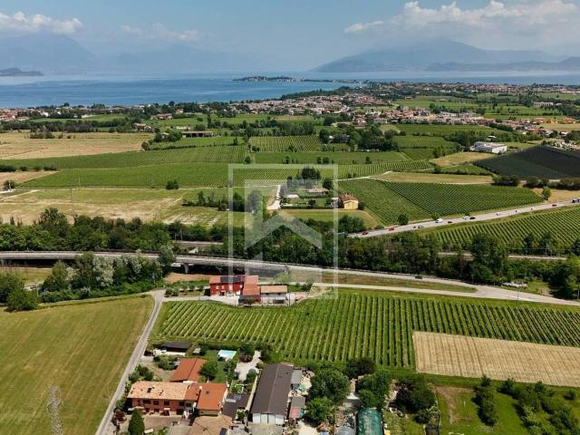 Casa indipendente in vendita a Desenzano Del Garda