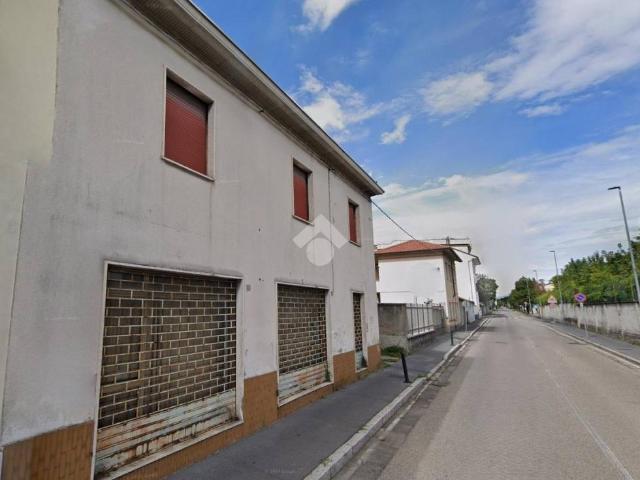 Casa indipendente in vendita a Desio via Due Palme, 41