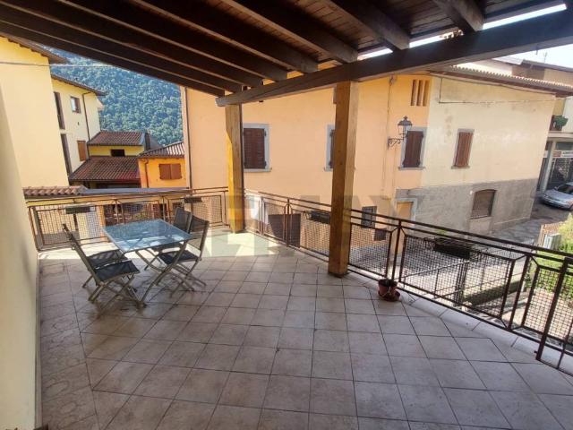 Casa indipendente in vendita a Endine Gaiano BG