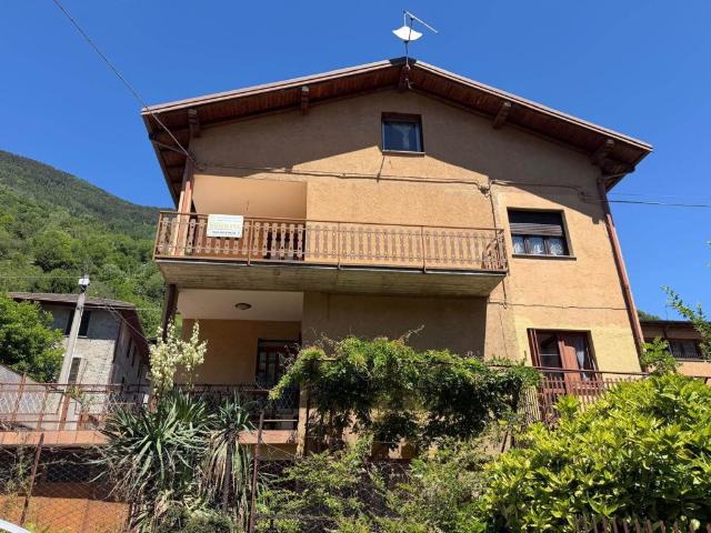 Casa indipendente in vendita a Edolo via porro 123