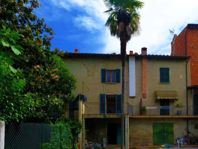 Casa indipendente in vendita a Foiano della Chiana AR
