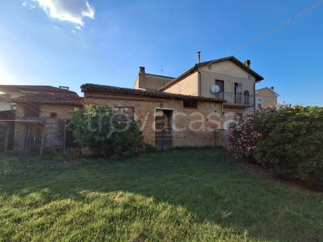 Casa indipendente in vendita a Foligno via Maceratola, 83a