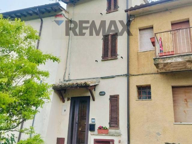 Casa indipendente in vendita a Foligno PG