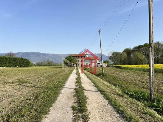 Casa indipendente in vendita a Fontanafredda PN