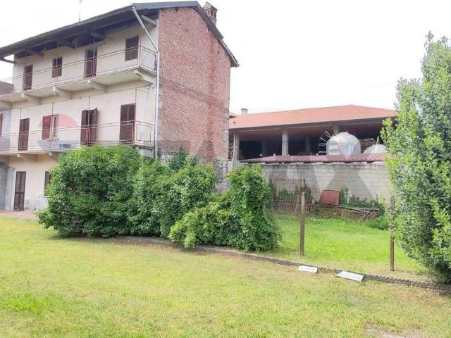 Casa indipendente in vendita a Fontaneto D'Agogna