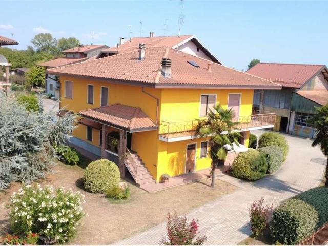 Casa indipendente in vendita a Fontaneto d'Agogna NO