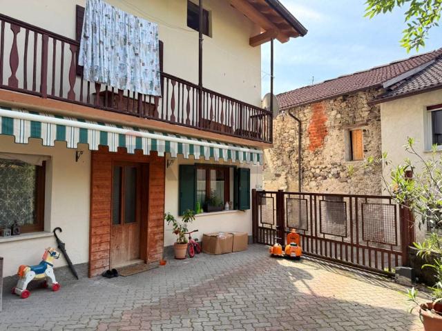 Casa indipendente in vendita a Fonzaso BL