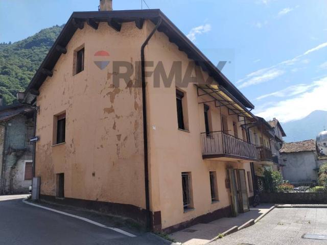 Casa indipendente in vendita a Fonzaso BL