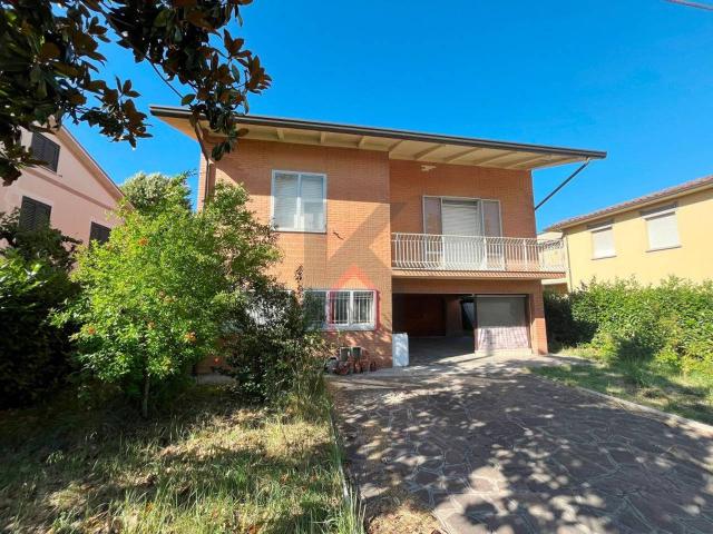 Casa indipendente in vendita a Forli'