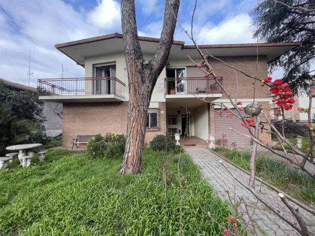 Casa indipendente in vendita a Forli'