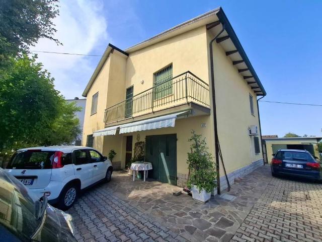 Casa indipendente in vendita a Forlì FC
