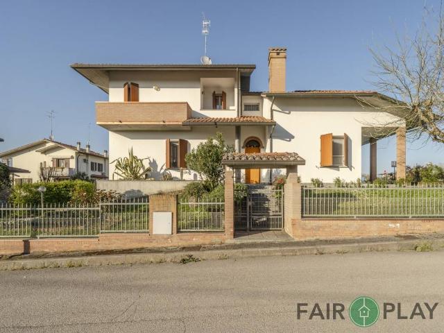 Casa indipendente in vendita a Forlì FC