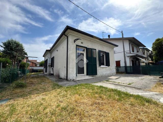 Casa indipendente in vendita a Forlì FC