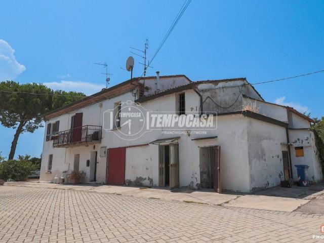 Casa indipendente in vendita a Forlì FC