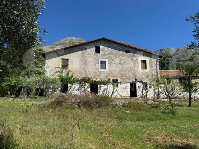 Casa indipendente in vendita a Formia