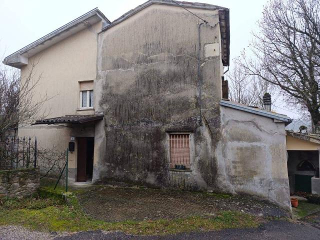 Casa indipendente in vendita a Fornovo di Taro PR