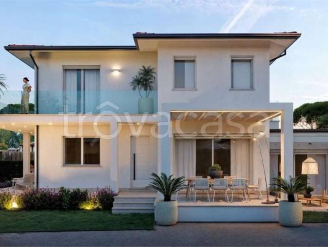 Villa bifamiliare in vendita a Forte dei Marmi via scassicarli