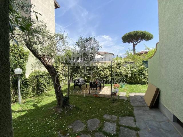 Casa indipendente in vendita a Forte Dei Marmi