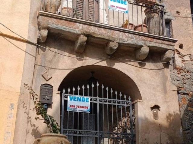 Casa indipendente in vendita a Forza d'Agrò ME