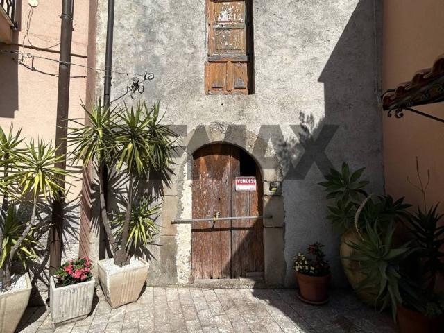 Casa indipendente in vendita a Forza d'Agrò ME