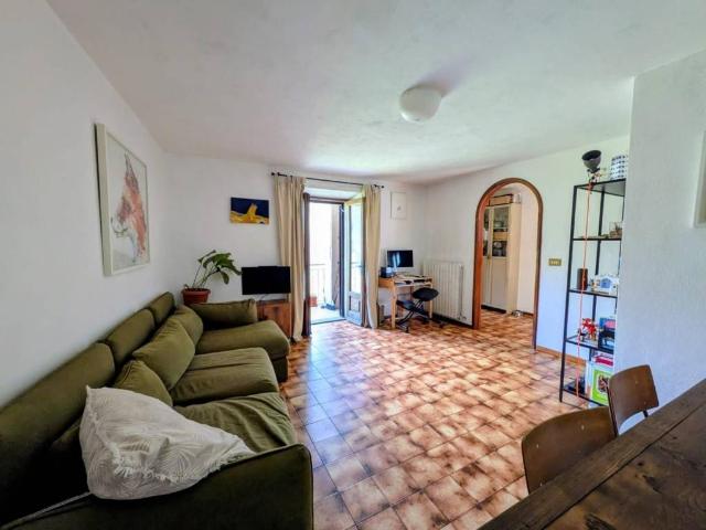 Casa indipendente in vendita a Fosciandora LU